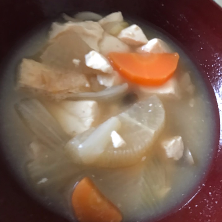 玉ねぎ 大根 ニンジン 豆腐 油揚げの味噌汁 レシピ 作り方 By Rママ 楽天レシピ 玉ねぎ 大根 ニンジン 豆腐 油揚げの味噌汁 レシピ 作り方 By Rママ 楽天レシピ